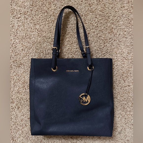 Michael Kors Handbag - Picture 1 of 4